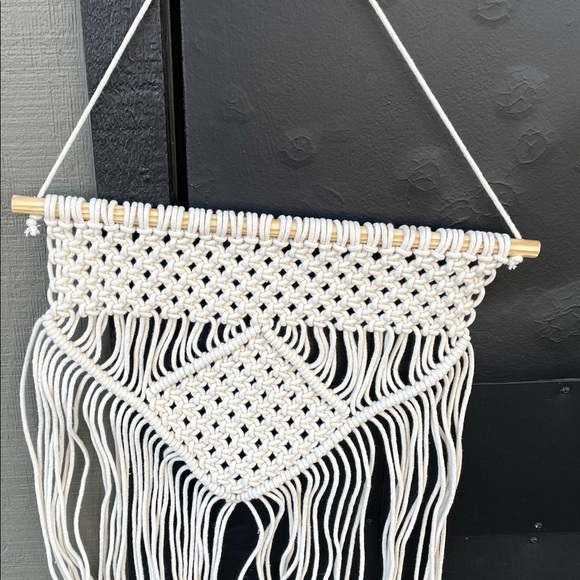 Macrame decor - Picture 2 of 2